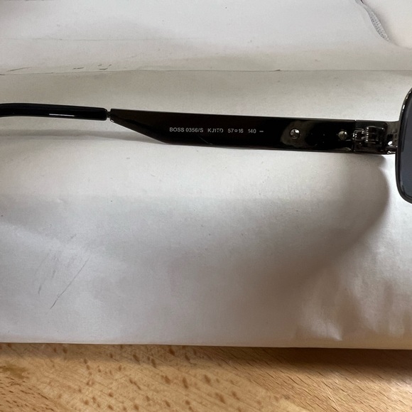 Hugo Boss sunglasses polarized - Picture 4 of 4